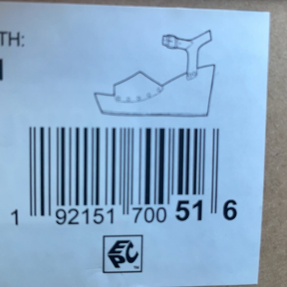 Brand new. Beautiful rust brown color is perfect for a California fall! - Picture 5 of 5